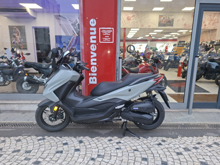 FORZA 125 ABS 1ER MAIN 07/2025 1 037 KMS - ATHIS-MONS