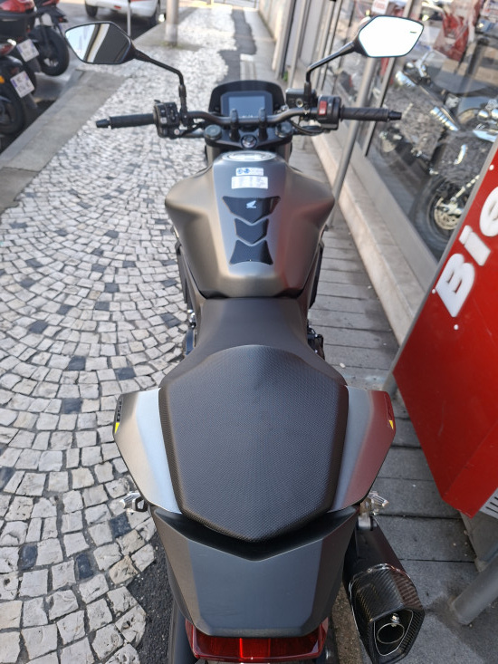 HORNET 750 CB750 1er main 04/2024 6600km - ATHIS-MONS