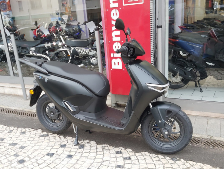 CUV-e idem Vision 1ERE MAIN 10/2025 520KMS - ATHIS-MONS