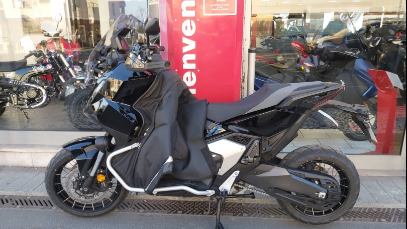 X-ADV 750 XADV 750 ABS 1ERE MAIN 11/2025 1 211KMS - ATHIS-MONS
