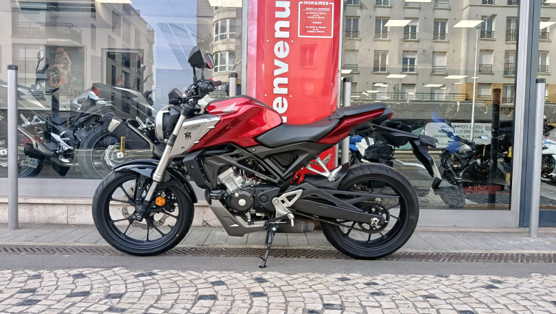 CB125R ABS 1ERE MAIN 03/2020 4 977KMS - ATHIS-MONS